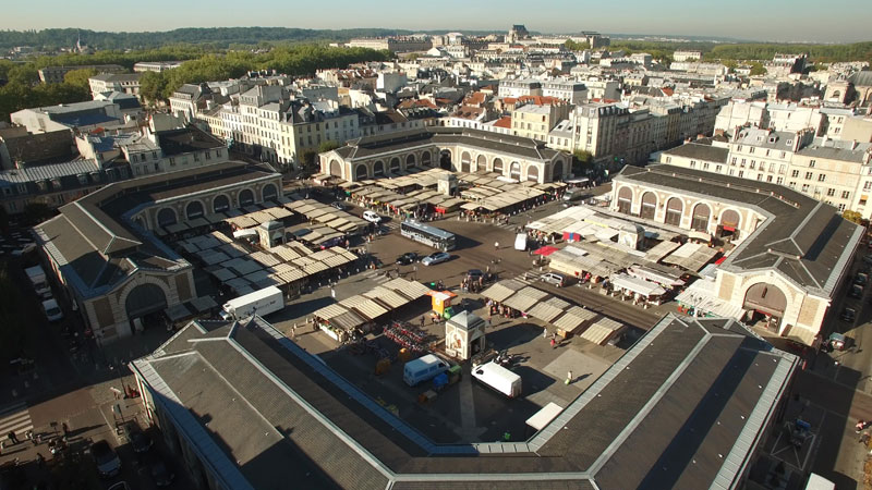 Vue aérienne du marché de Versaille Notre-Dame
meilleurs marchés de Paris